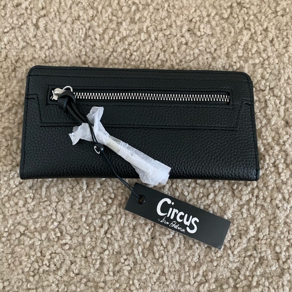 Circus by Sam Edelman Bifold Wallet New - Picture 2 of 5